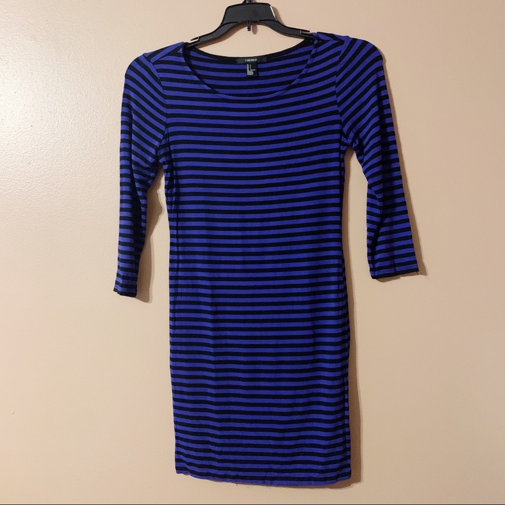 🌻 Blue and black striped 3/4 sleeve dress